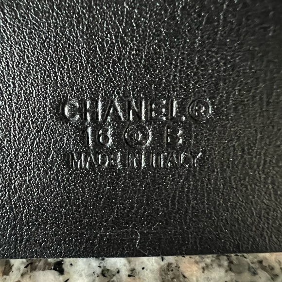 Chanel Interlocking CC Logo Belt - Picture 5 of 12